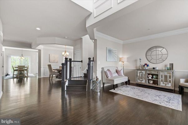 Chandelier, Dining room, Interior, Pendant Lights, Recessed Lighting, Wood Texture Flooring
