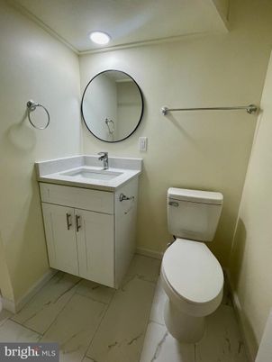 Bathroom, Dual Sink Vanities, Interior, Marble, Recessed Lighting