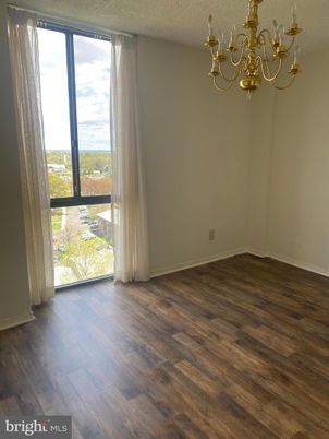 Chandelier, Empty room, Interior, Wood Texture Flooring