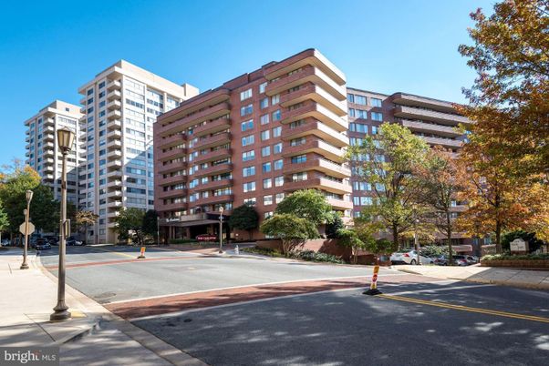Exterior, Facade, Condo Building