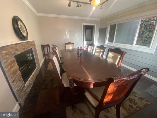 Dining room, Fireplace, Interior