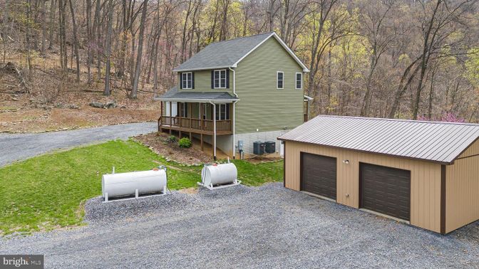 Detached Garage, Exterior