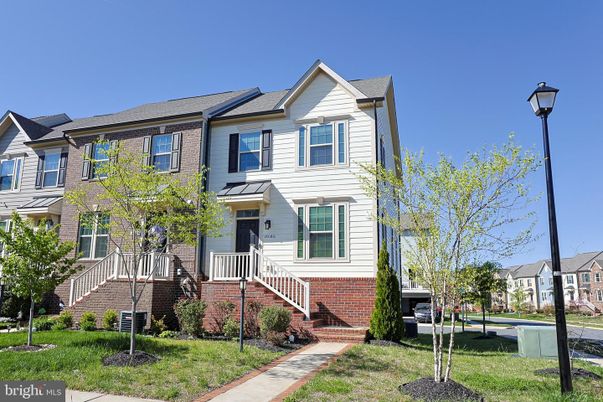 Exterior, Facade, Brick Facade, Queen Anne Victorian