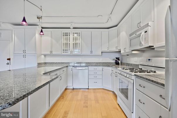 Interior, Kitchen, Pendant Lights, Wood Texture Flooring