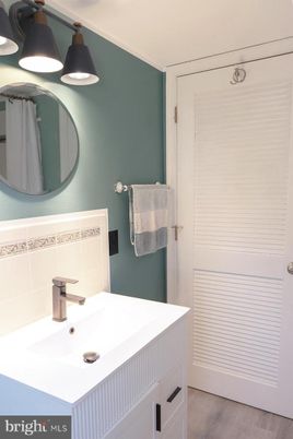 Bathroom, Interior, Wood Texture Flooring