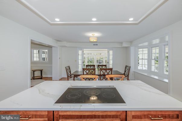 Dining room, Interior, Kitchen, Recessed Lighting