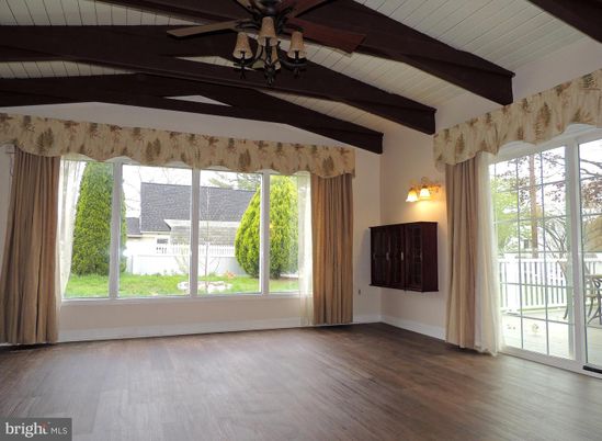 Empty room, Interior, Wooden Beams, Wood Texture Flooring