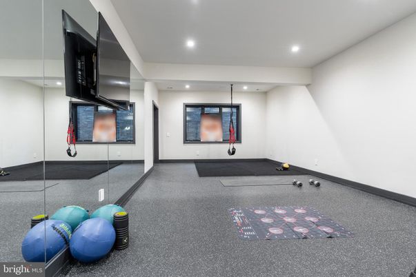Fitness Equipment, Interior, Recessed Lighting