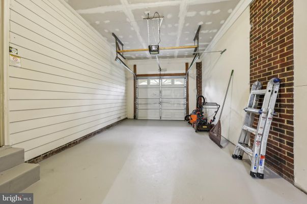 Garage, Interior, Stone Walls
