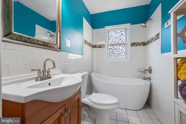 Bathroom, Free Standing Baths, Interior