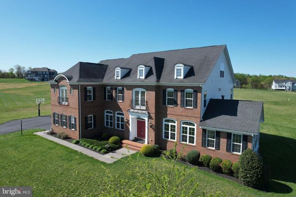 Exterior, Facade, Brick Facade, Georgian