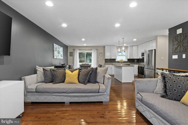Dining room, Interior, Kitchen, Living room, Pendant Lights, Recessed Lighting, Stainless Steel Appliances, Wood Texture Flooring