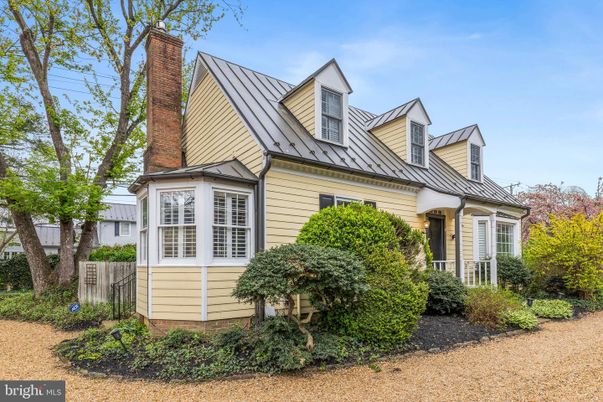 Exterior, Facade, Cape Cod