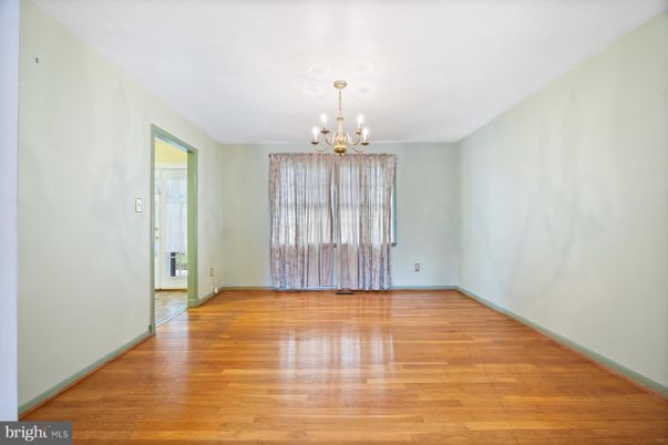 Chandelier, Empty room, Interior, Wood Texture Flooring