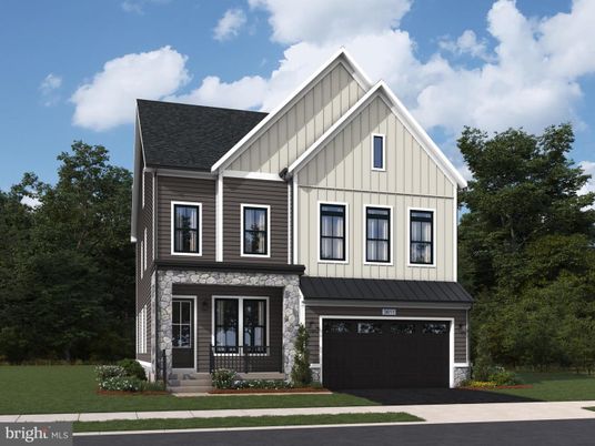 Attached, Exterior, Facade, Farmhouse
