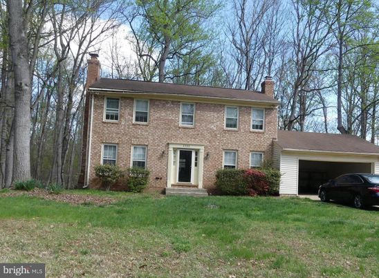 Attached, Exterior, Facade, Brick Facade, Georgian