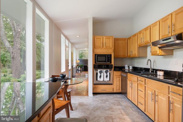 Dining room, Interior, Kitchen, Recessed Lighting