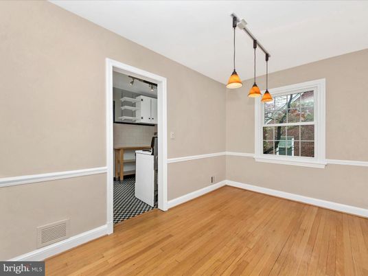 Empty room, Interior, Pendant Lights, Wood Texture Flooring