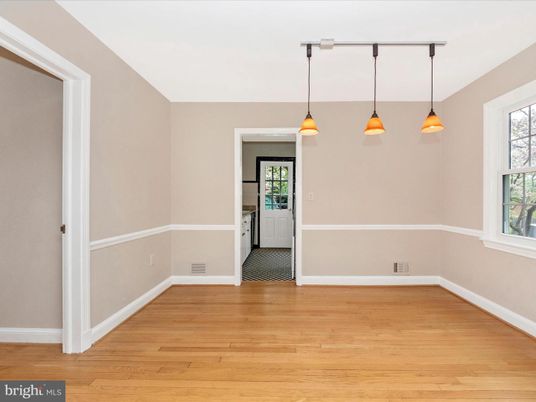 Empty room, Interior, Pendant Lights, Wood Texture Flooring