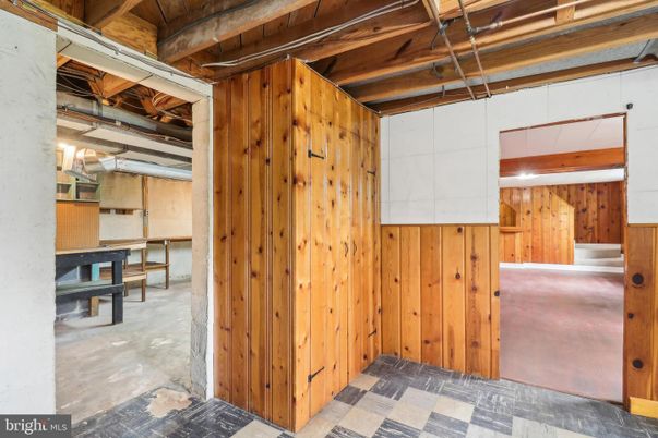 Interior, Wooden Beams, Wooden Walls