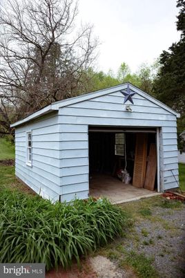 Detached Garage, Exterior
