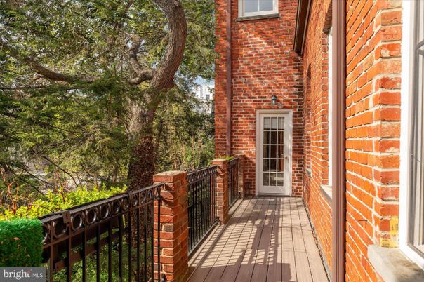 Exterior, Wood Texture Flooring
