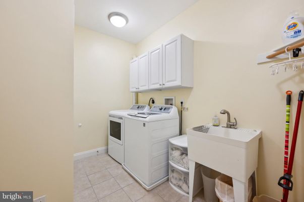 Interior, Washer