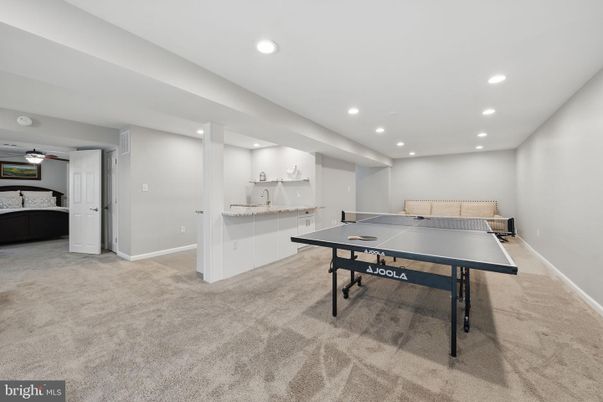 Game Room, Interior, Recessed Lighting