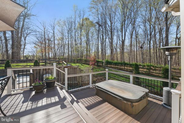 Exterior, Hot Tub