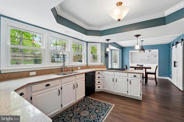 Dining room, Interior, Kitchen, Pendant Lights, Wood Texture Flooring