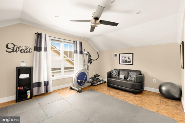 Fitness Equipment, Interior, Recessed Lighting
