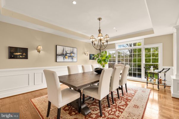 Chandelier, Dining room, Interior, Recessed Lighting, Wood Texture Flooring