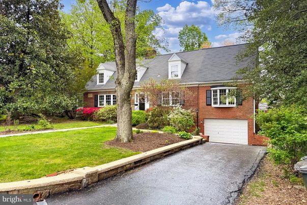 Attached, Exterior, Facade, Brick Facade, Cape Cod