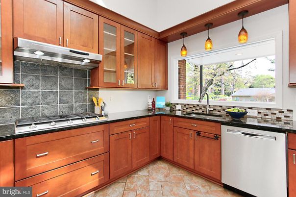 Interior, Kitchen, Pendant Lights, Stainless Steel Appliances