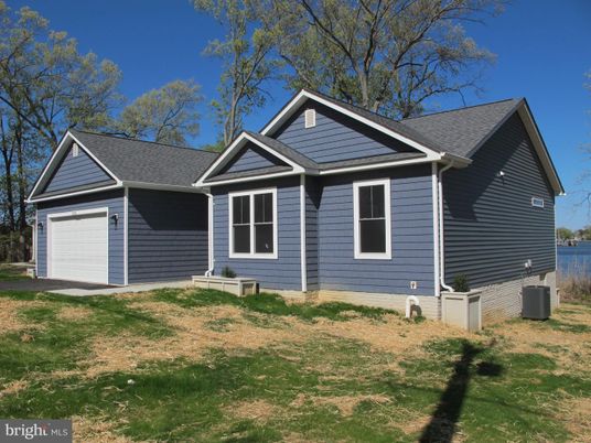 Detached Garage, Exterior, Facade, Ranch
