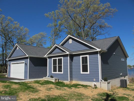 Attached, Detached Garage, Exterior, Facade, Ranch