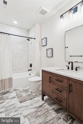 Bathroom, Dual Sink Vanities, Free Standing Baths, Interior, Marble, Recessed Lighting