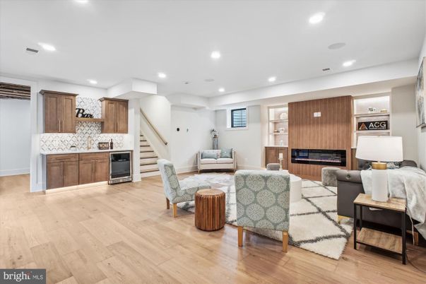 Interior, Kitchen, Living room, Recessed Lighting, Wood Texture Flooring