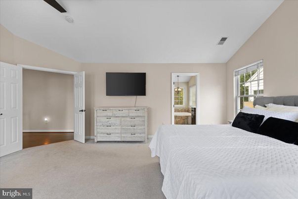 Bedroom, Interior, Pendant Lights, Wood Texture Flooring