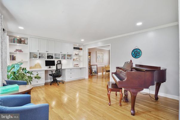Home Office, Interior, Piano, Recessed Lighting, Wood Texture Flooring