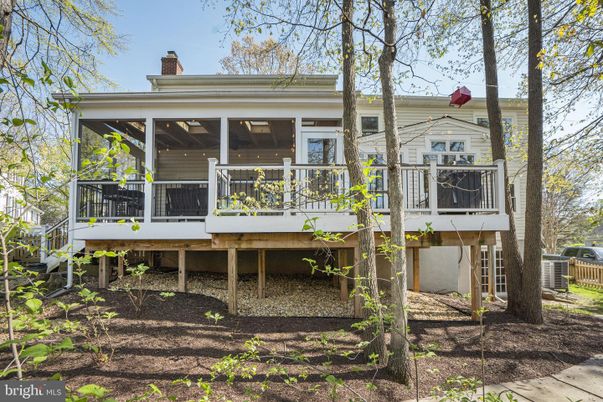 Backyard, Exterior, Facade, American Foursquare