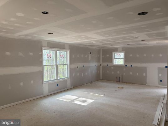 Empty room, Interior, Recessed Lighting