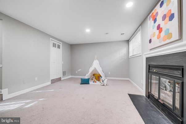 Empty room, Fireplace, Interior, Recessed Lighting