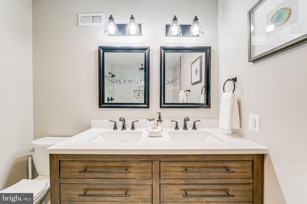 Bathroom, Dual Sink Vanities, Interior