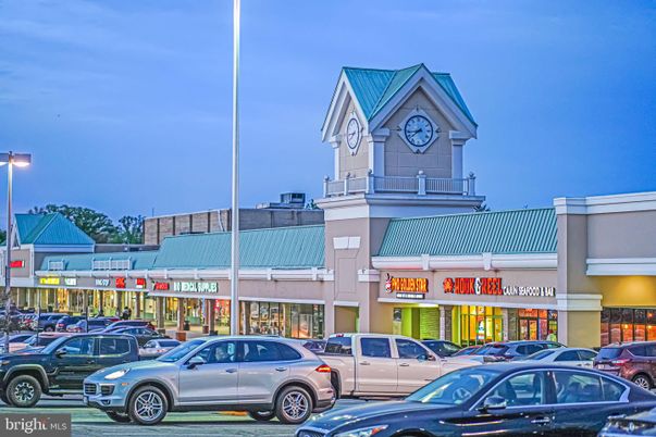 Exterior, Facade, None
