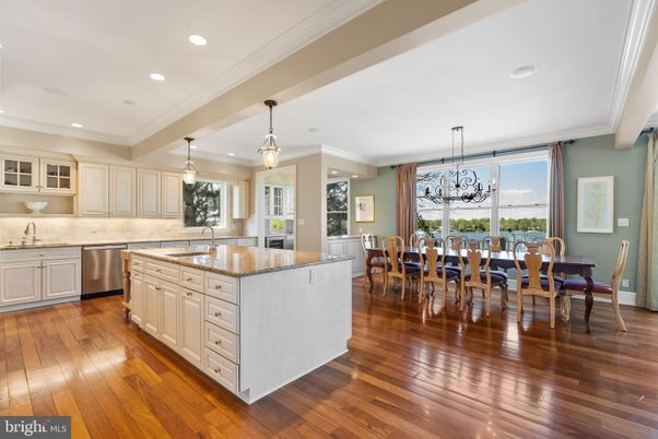 Chandelier, Dining room, Interior, Kitchen, Pendant Lights, Recessed Lighting, Wood Texture Flooring