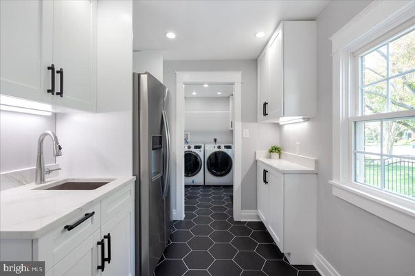 Interior, Recessed Lighting, Washer