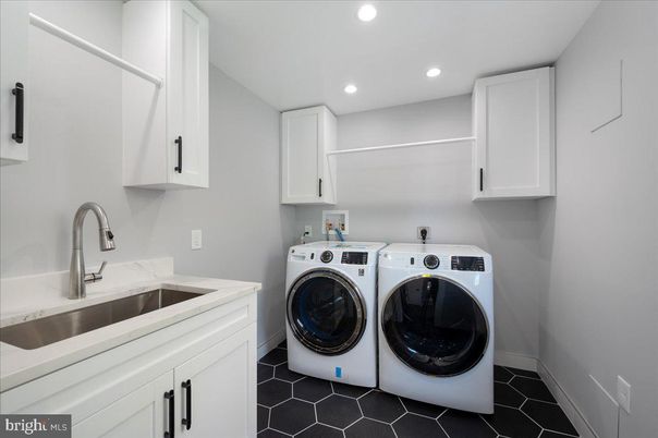 Interior, Recessed Lighting, Washer