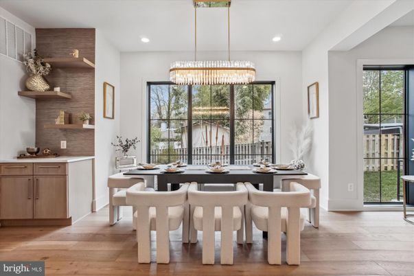 Chandelier, Dining room, Interior, Recessed Lighting, Wood Texture Flooring