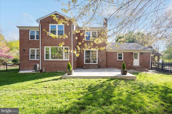Exterior, Facade, Brick Facade, Brick Traditional